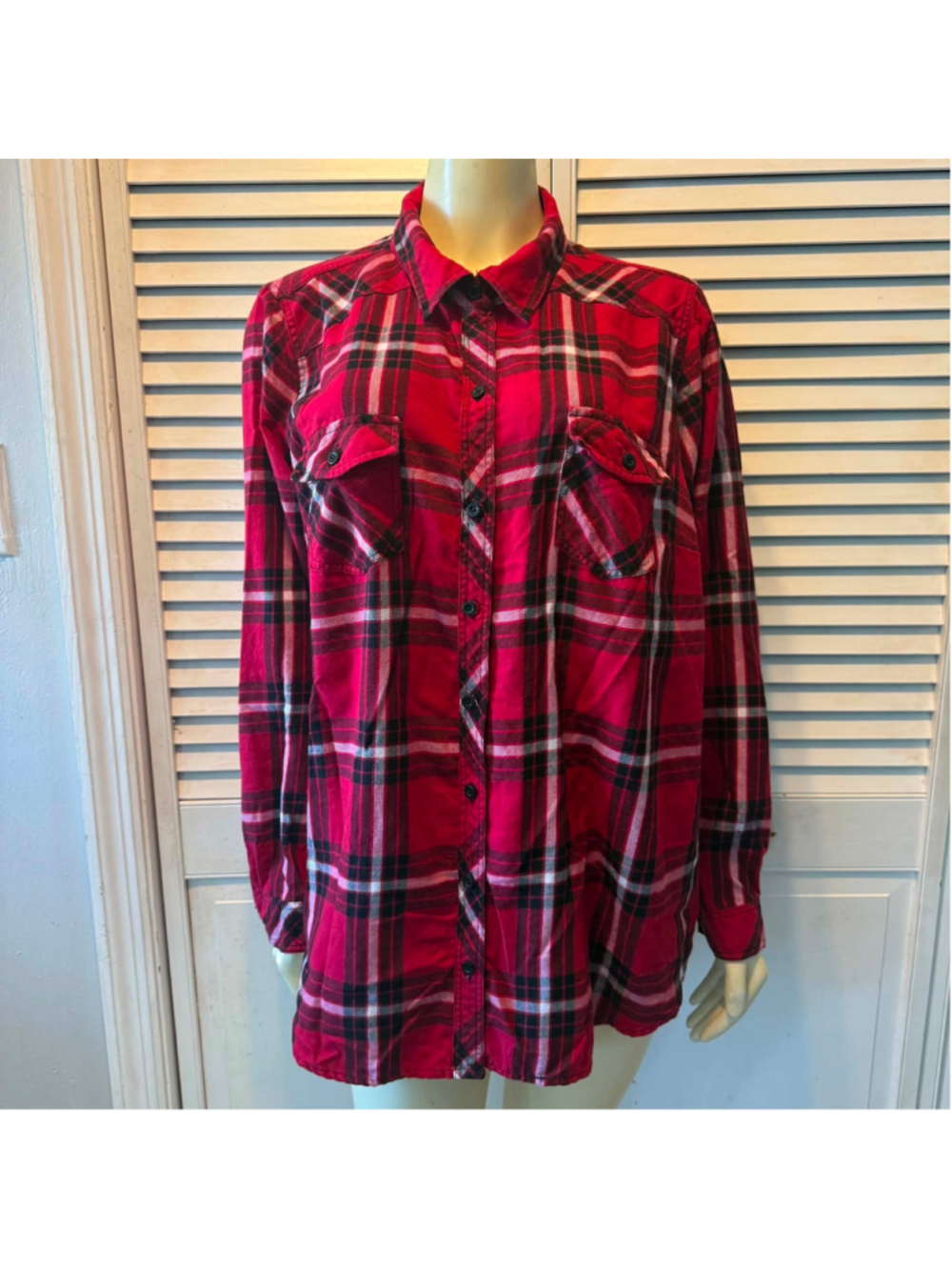Once Upon a Time Hot Topic Red Plaid Flannel Shirt Women’s Size 2 Button Up